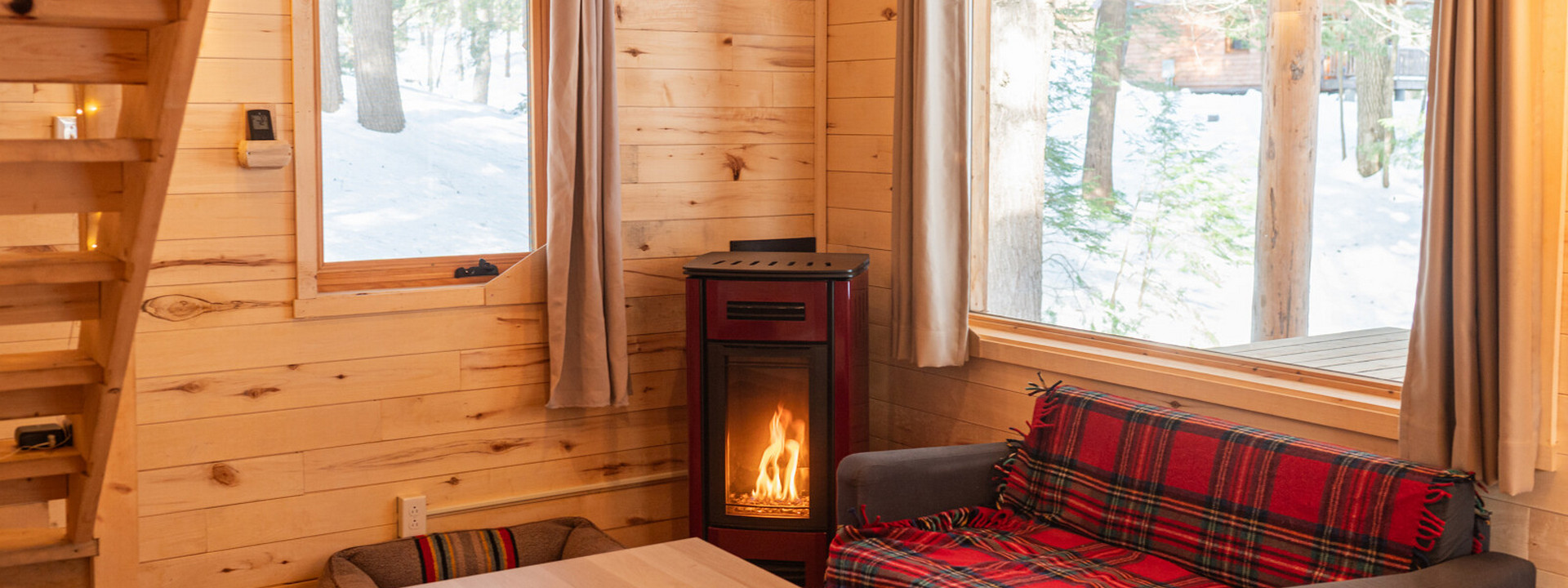 Chalet douillet pour 6 personnes avec poêle à bois
