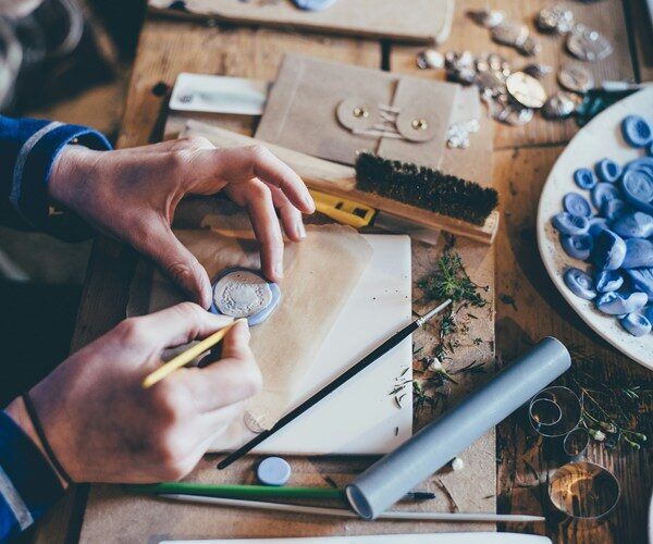 Discover local shops and culinary specialties in the Laurentians little villages