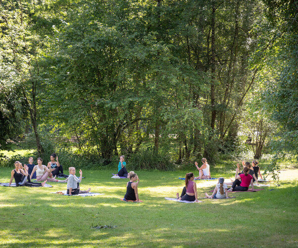 Activité Yoga dans les campings Huttopia
