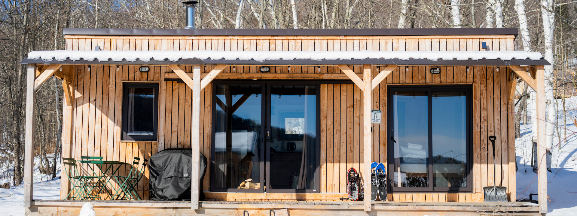 Tiny wooden cabin at th foot of jiminy peak ski resort