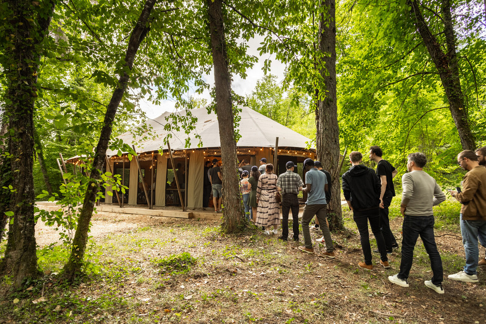 Salle de séminaire en pleine nature entièrement équipée